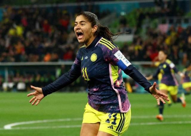 美女制服诱惑