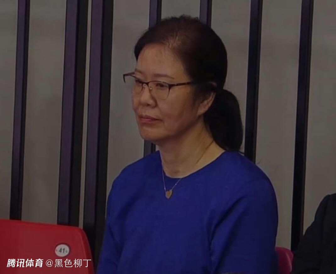 公开的隐秘丑闻
