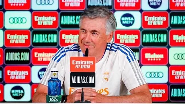 娇妻舒爽高潮呻吟公交车白浆