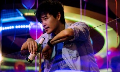 成年人久久久